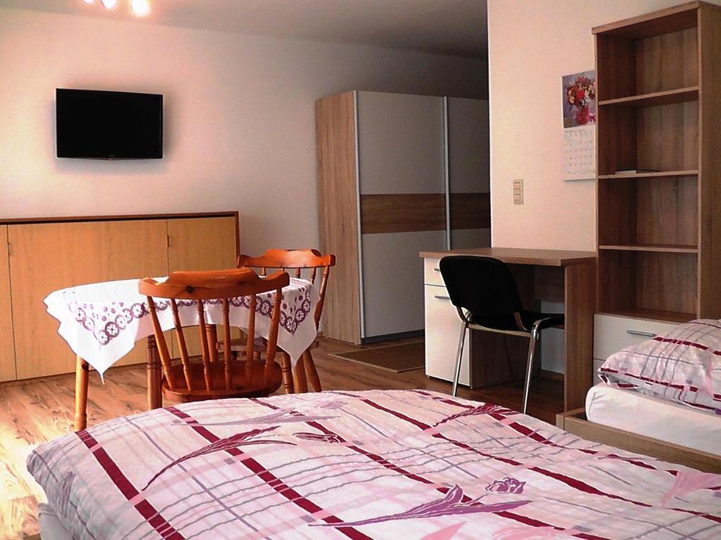 Pension Jaspis Pfaffenweiler Zimmer foto